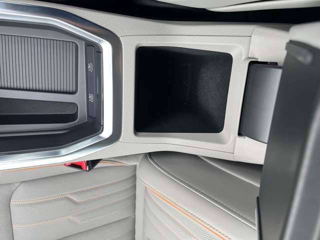 AUDI E-TRON 2021 Image 31