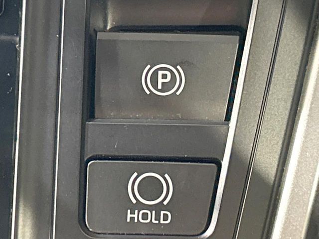 TOYOTA VOXY HYBRID 2024 Image 31