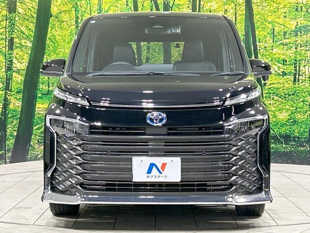 TOYOTA VOXY HYBRID 2024 Image 31