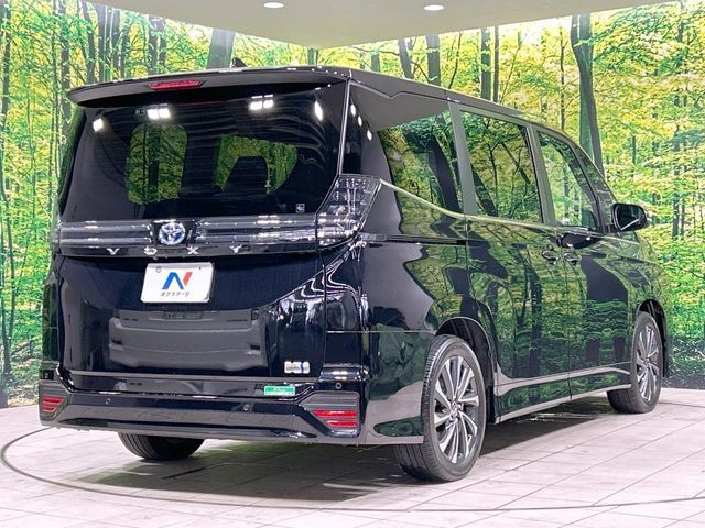 TOYOTA VOXY HYBRID 2024 Image 31