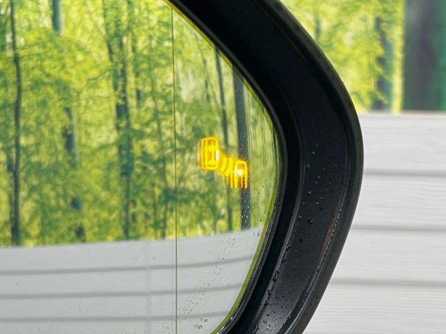 TOYOTA CAMRY HYBRID 2017 Image 31