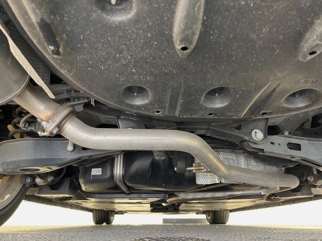 TOYOTA CAMRY HYBRID 2017 Image 31