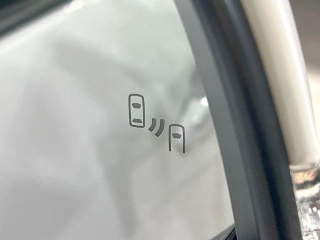 TOYOTA RAV4 HYBRID 2WD 2022 Image 31