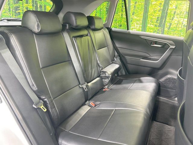 TOYOTA RAV4 HYBRID 2WD 2022 Image 31