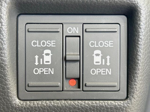 HONDA N BOX CUSTOM 2023 Image 31