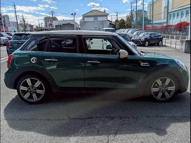 BMW MINI COOPER S 5DOOR 2019 Image 31