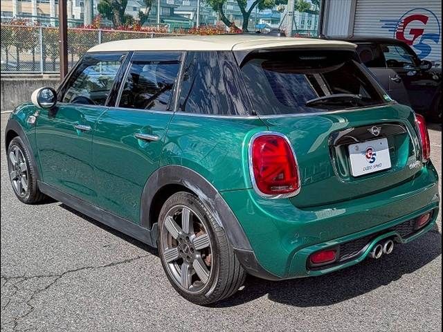 BMW MINI COOPER S 5DOOR 2019 Image 31