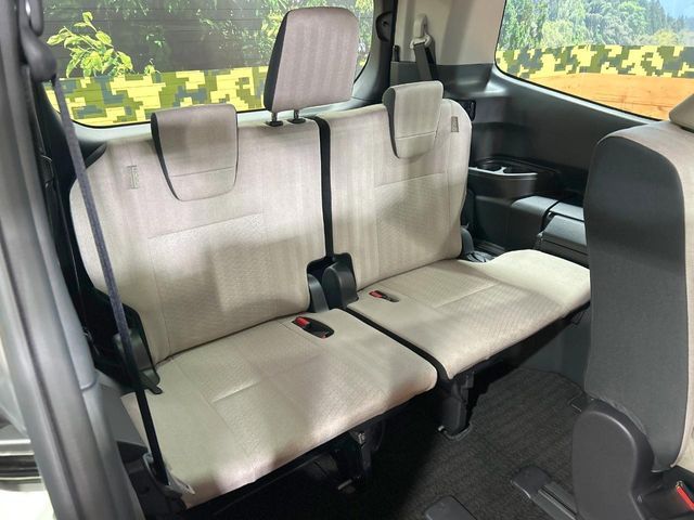 TOYOTA NOAH 2022 Image 31