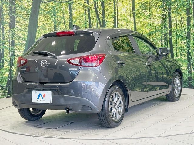 MAZDA DEMIO 2017 Image 31