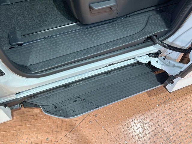 TOYOTA NOAH HYBRID 2026 Image 31