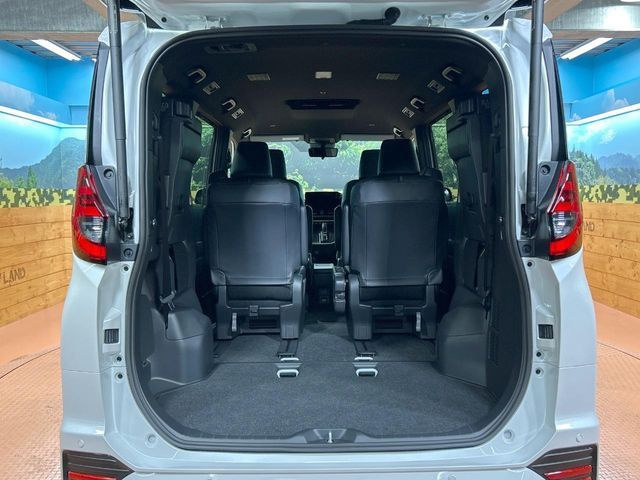 TOYOTA NOAH HYBRID 2026 Image 31