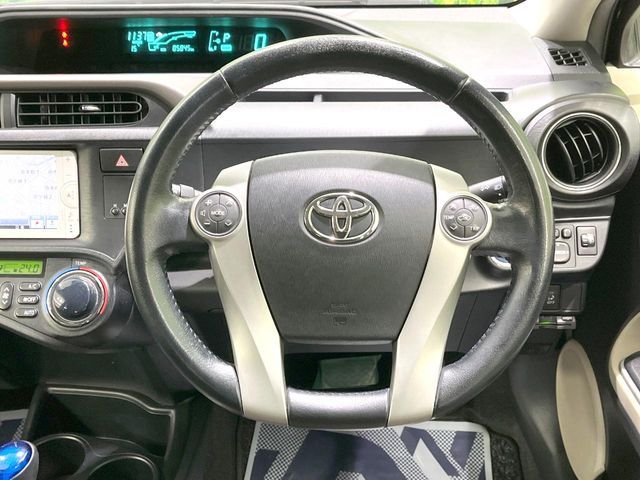 TOYOTA AQUA 2013 Image 31