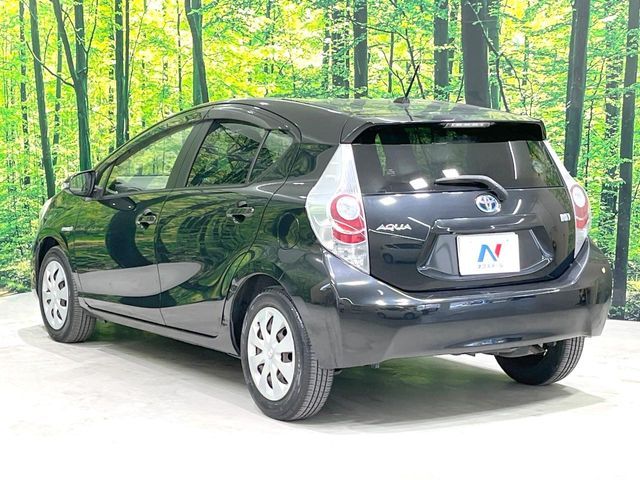 TOYOTA AQUA 2013 Image 31