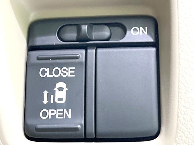 HONDA N BOX 2012 Image 31