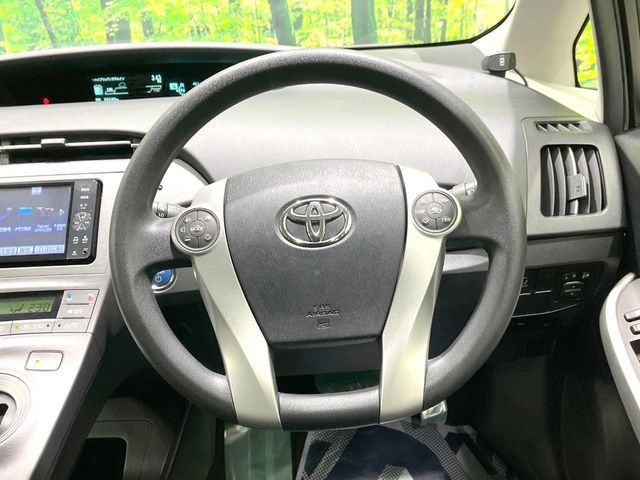 TOYOTA PRIUS 2013 Image 31