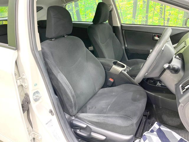 TOYOTA PRIUS 2013 Image 31