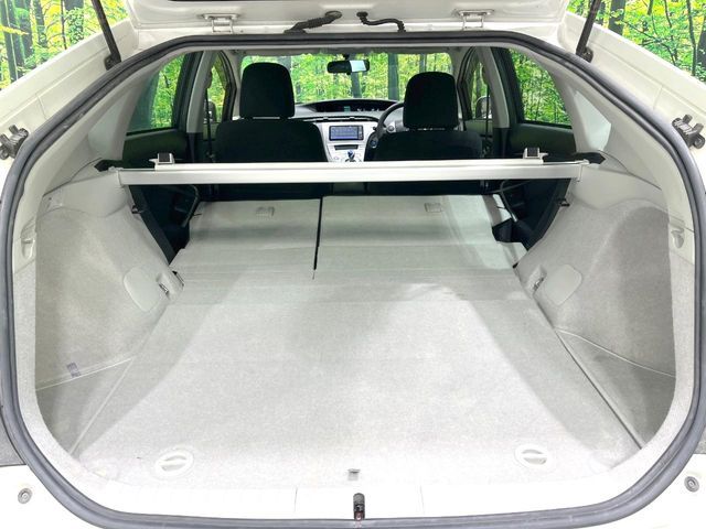 TOYOTA PRIUS 2013 Image 31