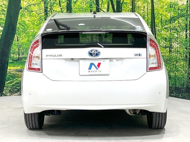 TOYOTA PRIUS 2013 Image 31