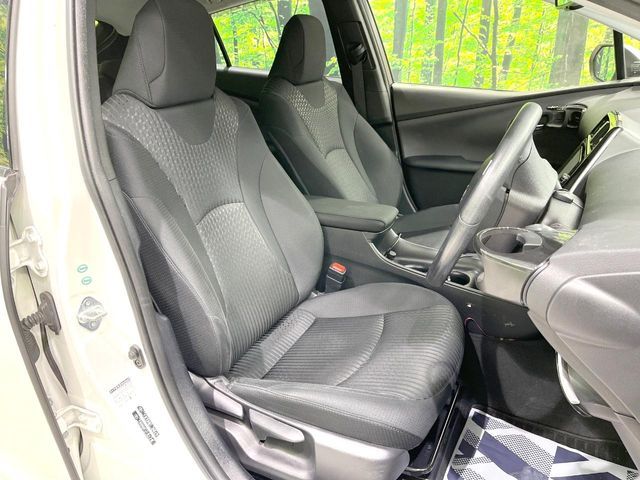 TOYOTA PRIUS 2017 Image 31