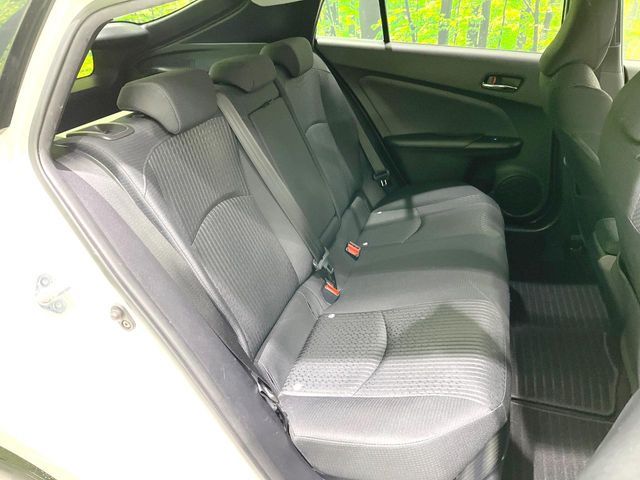 TOYOTA PRIUS 2017 Image 31