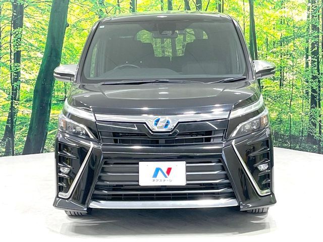 TOYOTA VOXY HYBRID 2018 Image 31