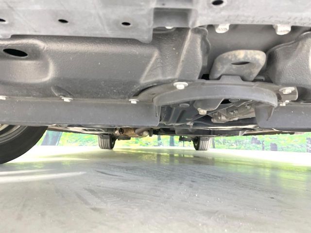 TOYOTA VOXY HYBRID 2018 Image 31