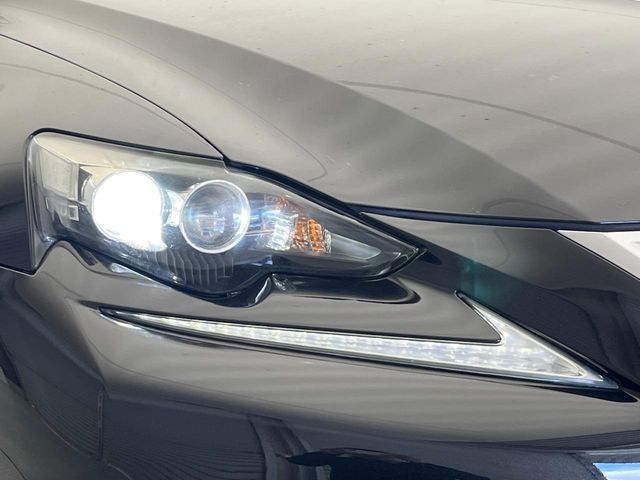 TOYOTA LEXUS IS300H 2014 Image 31