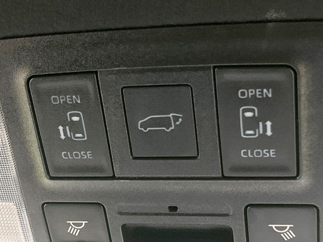 TOYOTA VOXY 2023 Image 31