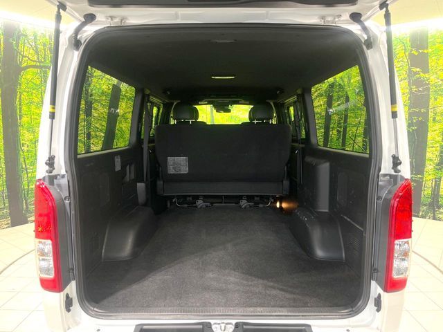 TOYOTA HIACE VAN 2WD 2023 Image 31
