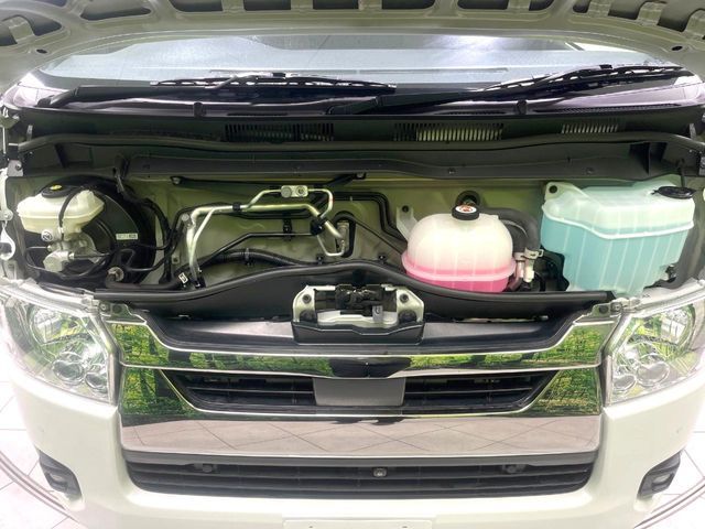 TOYOTA HIACE VAN 2WD 2023 Image 31