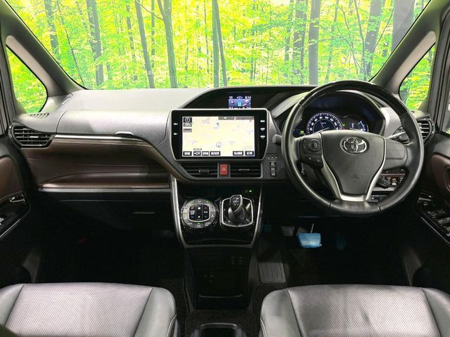 TOYOTA ESQUIRE HYBRID 2018 Image 31