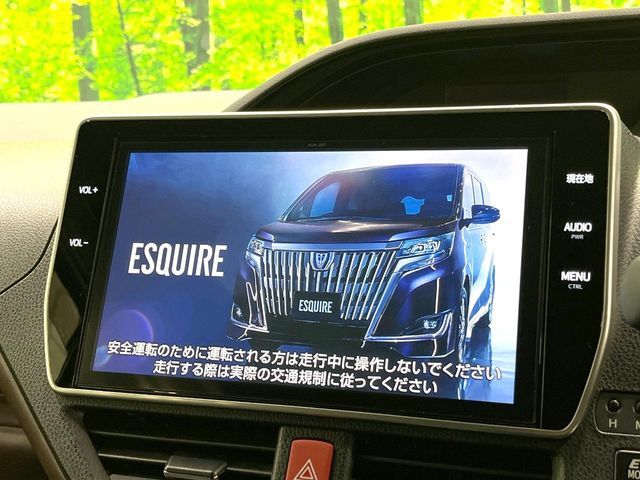 TOYOTA ESQUIRE HYBRID 2018 Image 31