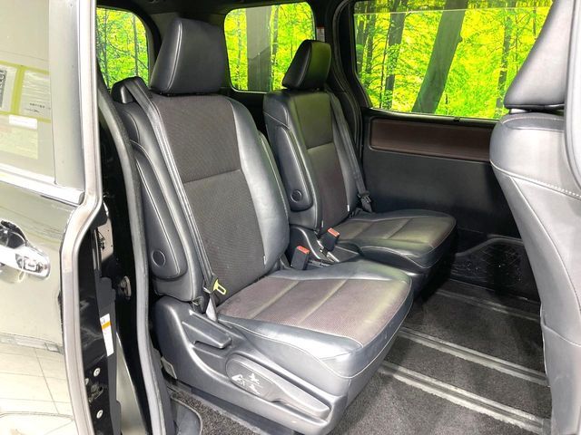 TOYOTA ESQUIRE HYBRID 2018 Image 31