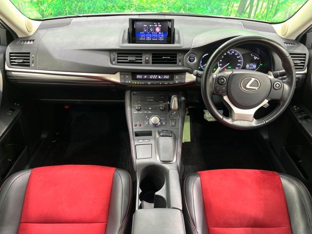 TOYOTA LEXUS CT200H 2017 Image 31