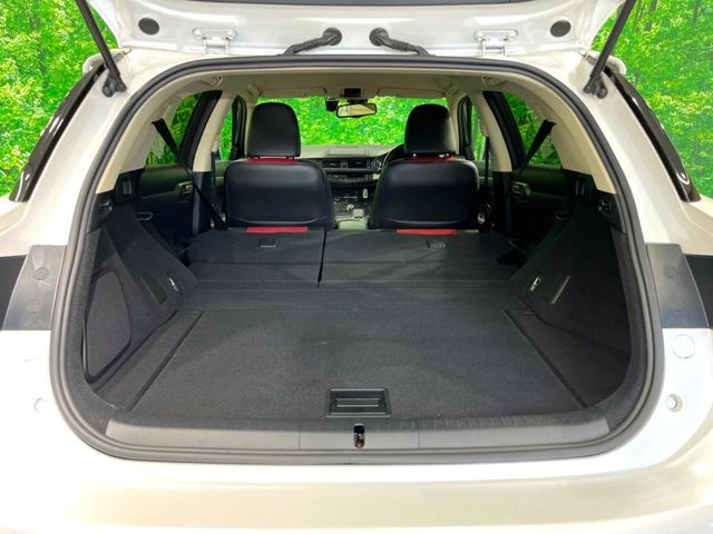 TOYOTA LEXUS CT200H 2017 Image 31