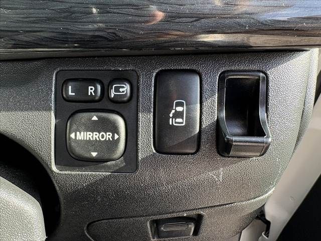 TOYOTA HIACE WAGON 2010 Image 31