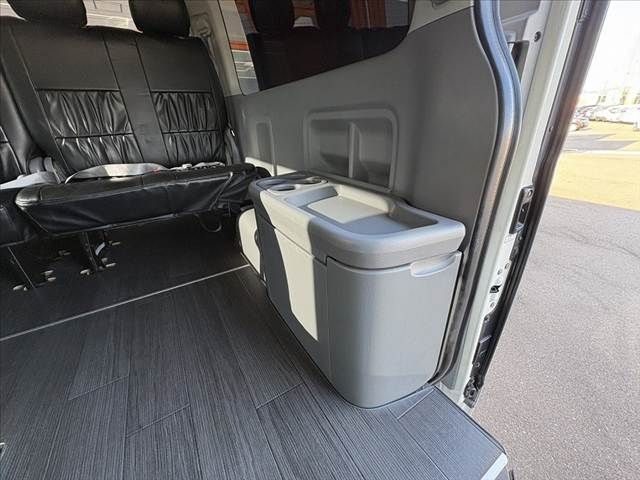 TOYOTA HIACE WAGON 2010 Image 31