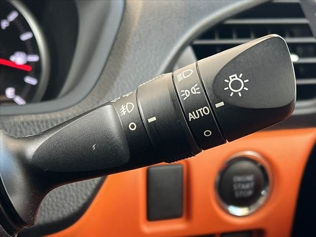 TOYOTA VOXY 2015 Image 31