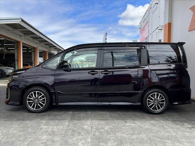 TOYOTA VOXY 2015 Image 31