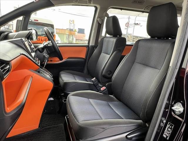 TOYOTA VOXY 2015 Image 31