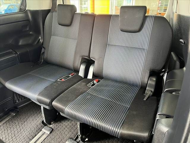 TOYOTA VOXY 2015 Image 31