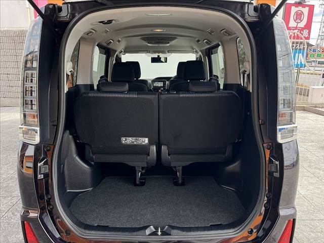 TOYOTA VOXY 2015 Image 31