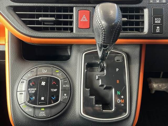 TOYOTA VOXY 2015 Image 31