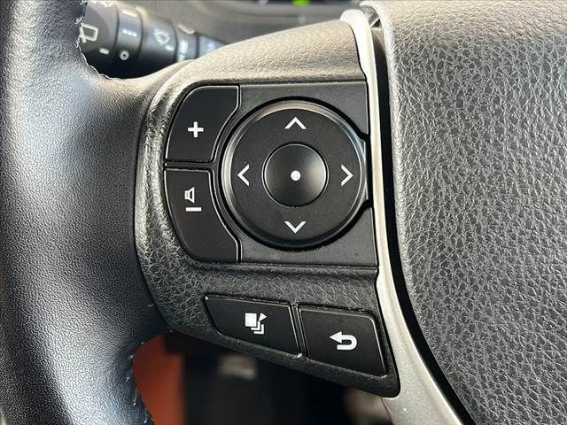 TOYOTA VOXY 2015 Image 31