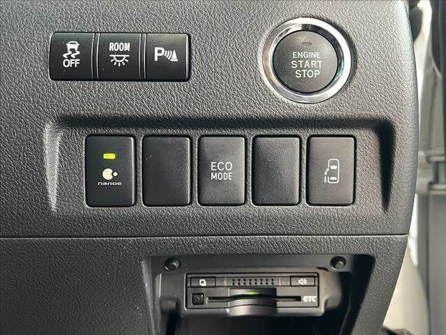 TOYOTA VELLFIRE 2011 Image 31