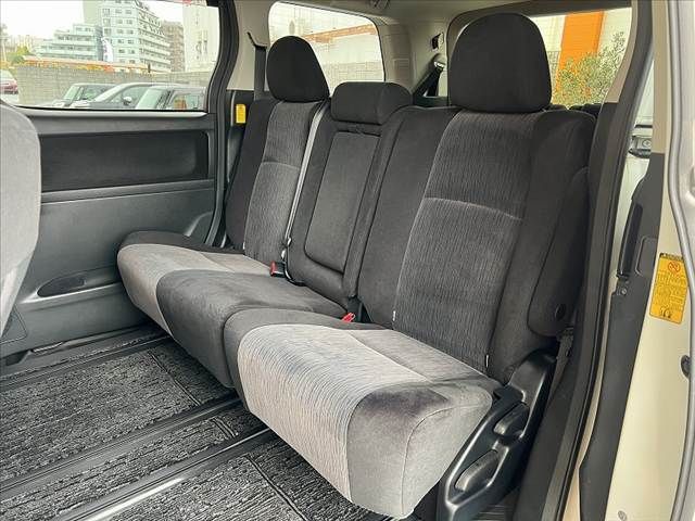 TOYOTA VELLFIRE 2011 Image 31