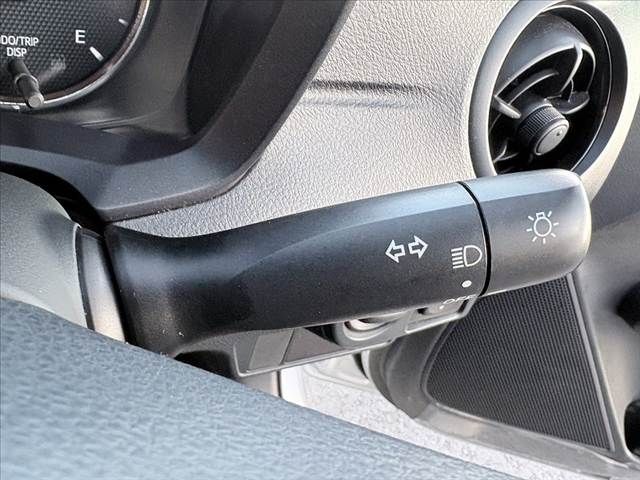 TOYOTA COROLLA FIELDER 2017 Image 31