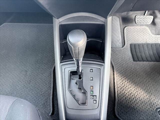 TOYOTA COROLLA FIELDER 2017 Image 31