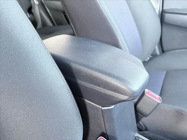 TOYOTA COROLLA FIELDER 2017 Image 31