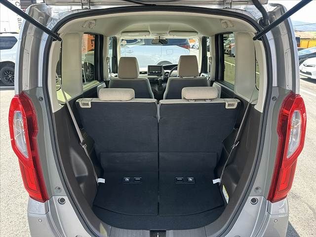 HONDA N BOX 2022 Image 31